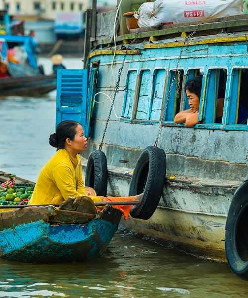 Marché flottant au Vietnam