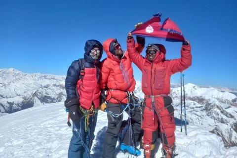 Au sommet de l'Himlung Himal